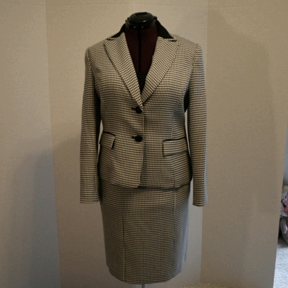 Kasper black and white houndstooth suit. Size 12